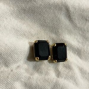 Yellow gold square black onyx earrings